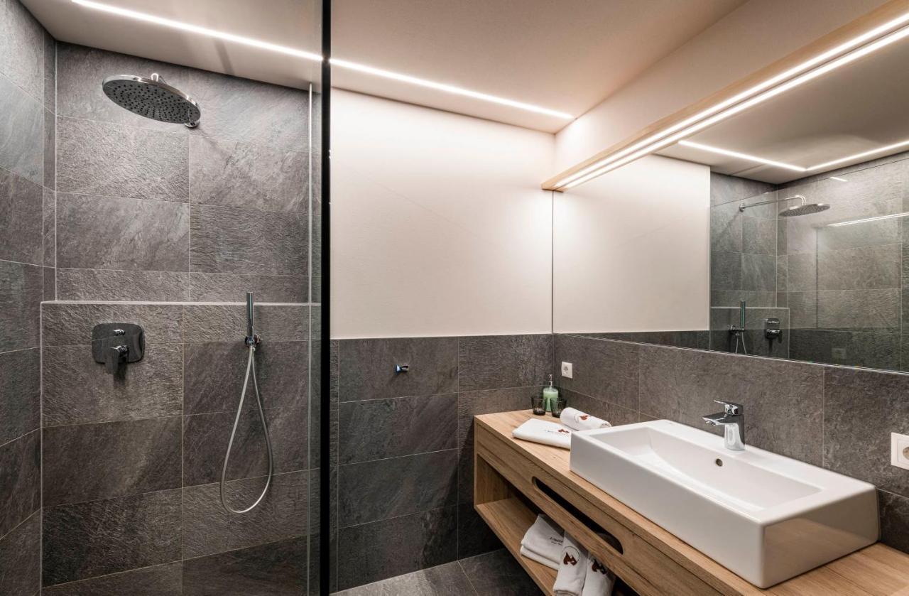 Unterlutaschg-Chalet Appartement Am Hof Slingia Exteriör bild