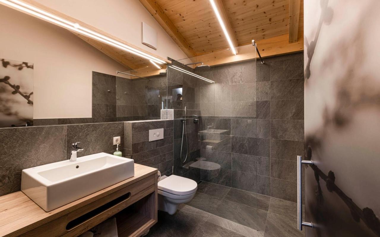 Unterlutaschg-Chalet Appartement Am Hof Slingia Exteriör bild